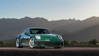 Exquisite British Racing Green 2018 Porsche 911 GT3 Touring: A Rare Gem Surfaces