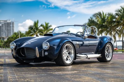 Roush 427R Power Unleashed: Superformance MKIII Cobra Replica Gets a 5-Speed Manual Makeover