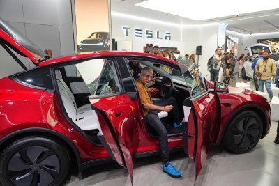 Tesla Needs a Spark: Earnings Report Holds Key to Stock's Future