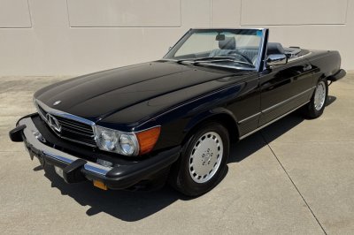 Time Capsule Found: Low-Mileage 1989 Mercedes-Benz 560SL Surfaces