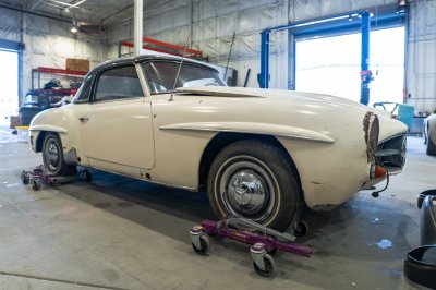 Timeless Elegance: 1960 Mercedes-Benz 190SL Project Unveiled