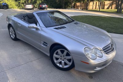 Timeless Elegance: 2003 Mercedes-Benz SL500 Heads to Auction at No Reserve