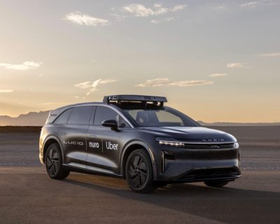 Uber's Big Gamble: Premium Robotaxis Signal Autonomous Vehicle Push